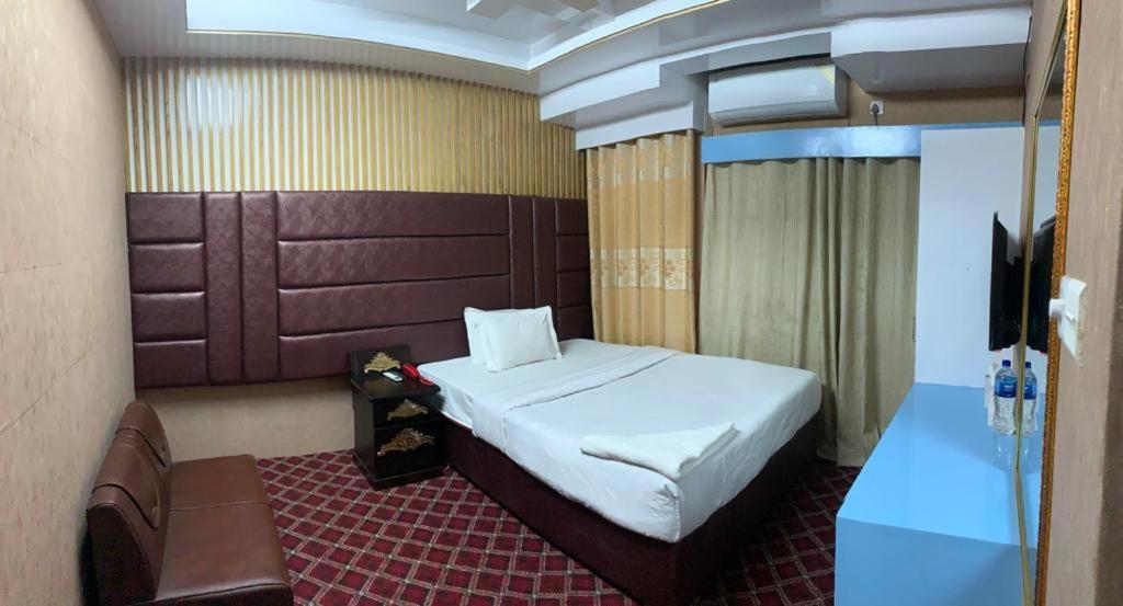 Hotel Blue Bird Dhaka Zimmer foto