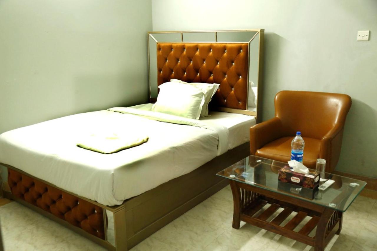Hotel Blue Bird Dhaka Zimmer foto
