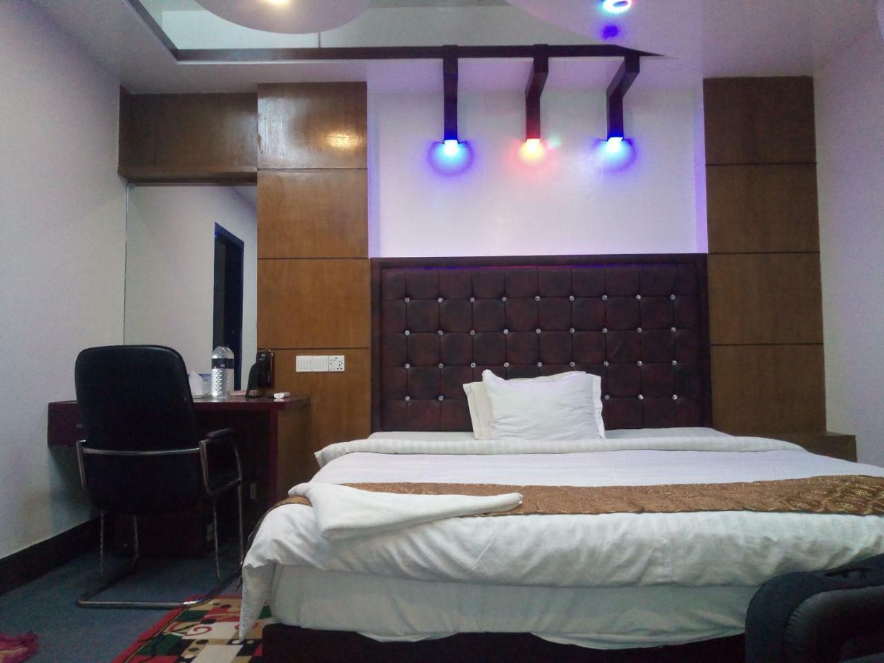 Hotel Blue Bird Dhaka Exterior foto